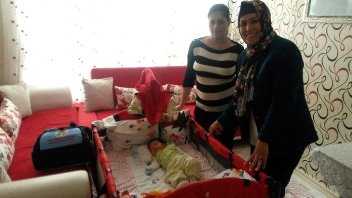 Yeni Bebek Sahibi Ailelere Doğum Paketi Hediye Ediliyor