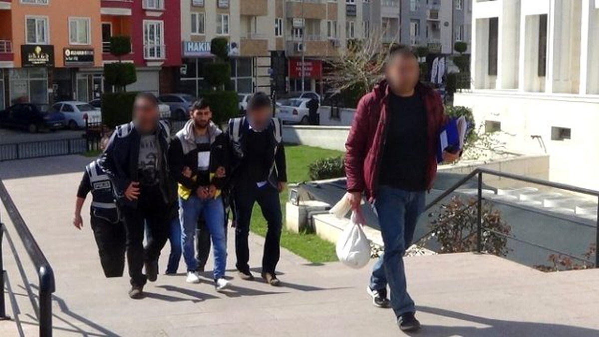 Zehir Tacirleri Polisten Kaçamadı