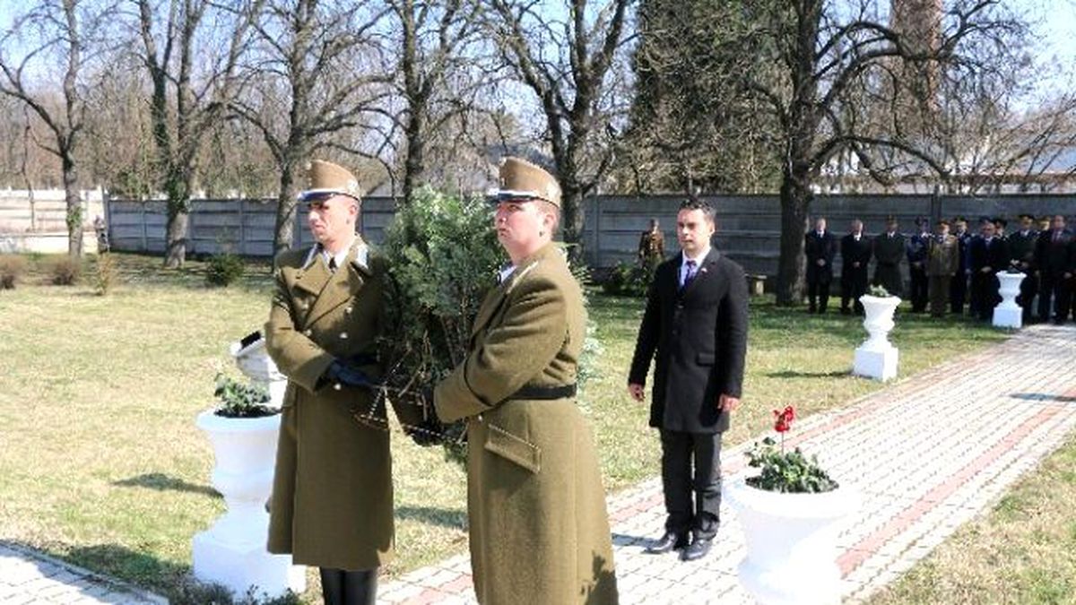 18 Mart Şehitleri Budapeşte\'de Anıldı