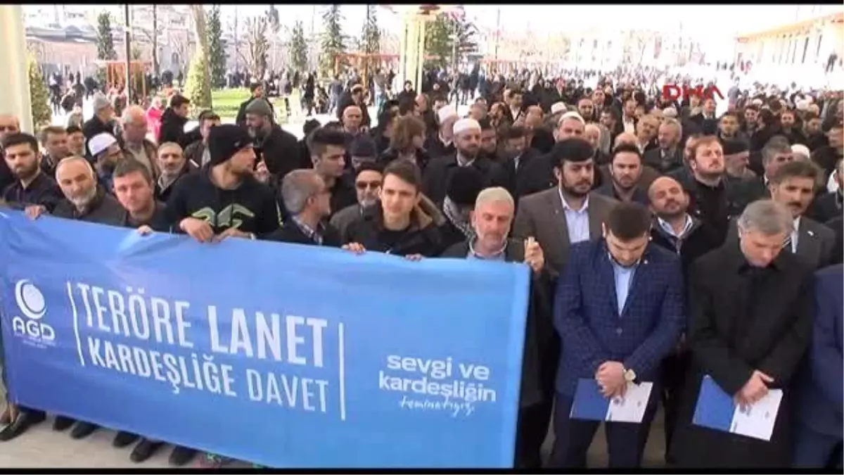 AGD\'den Fatih Camii\'nde Cuma Namazı Sonrası Terör Protestosu