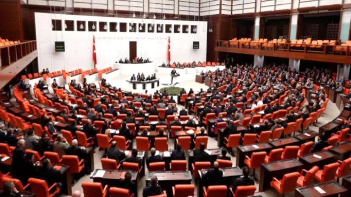 AK Parti\'nin Dokunulmazlıklarla İlgili Anayasa Değişikliği Teklifi