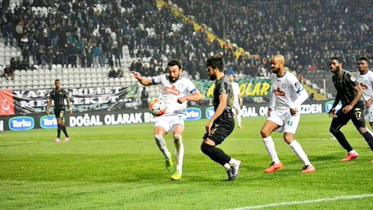 Akhisar Belediyespor, Çaykur Rizespor'la 1-1 Berabere Kaldı