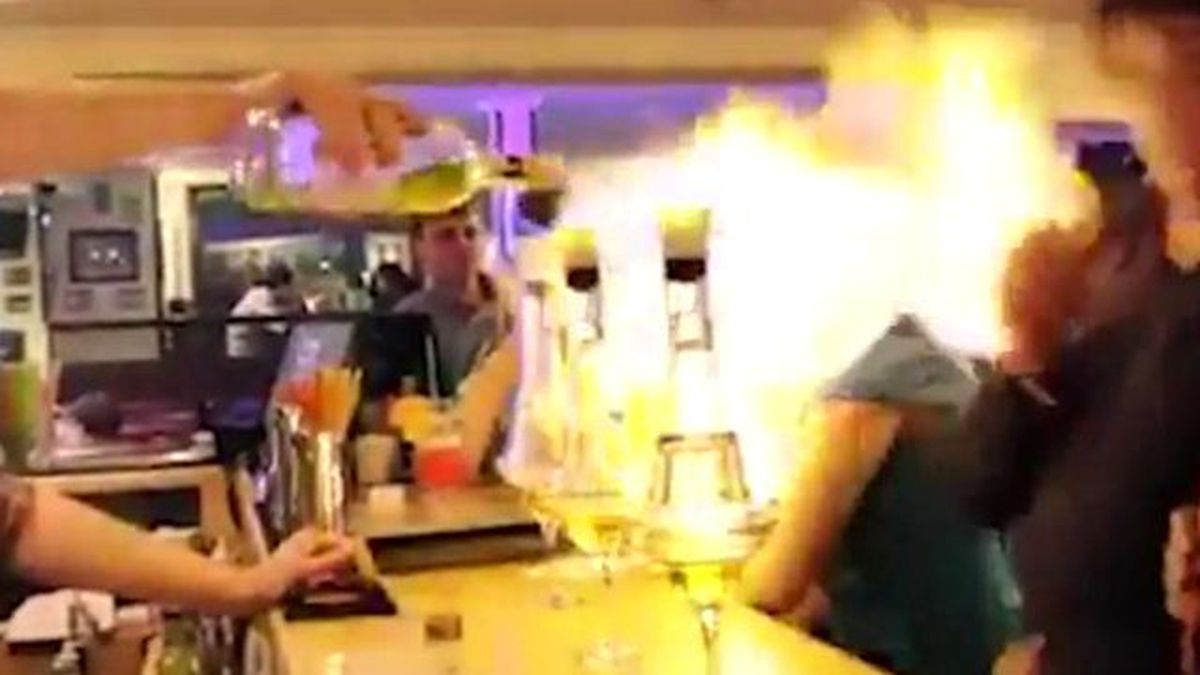 Barmenin Hatası, Barda Oturan Kadını Yaktı