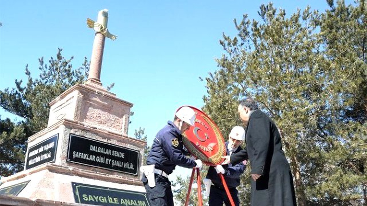 Çanakkale Zaferi\'nin 101. Yıldönümü ve Şehitler Günü Törenlerle Kutlandı