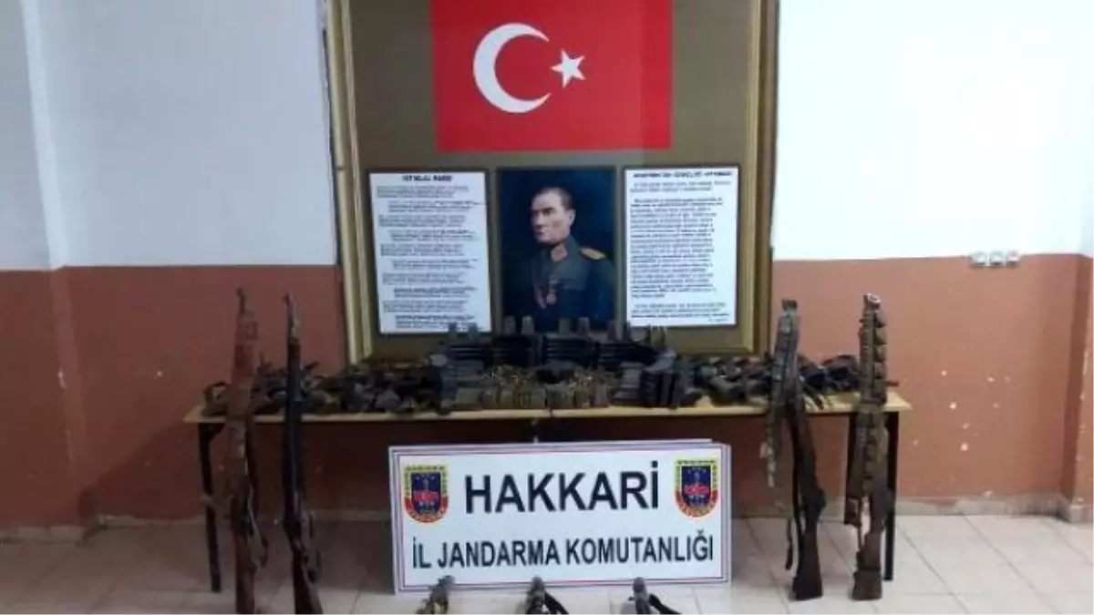 Çukurca\'da Mağarada Yapılan Aramada PKK\'ya Ait Silah ve Mühimmat Ele Geçirildi