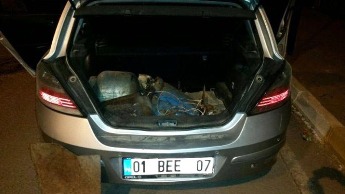 Diyarbakır\'da Bomba Yüklü Araç Yakalandı