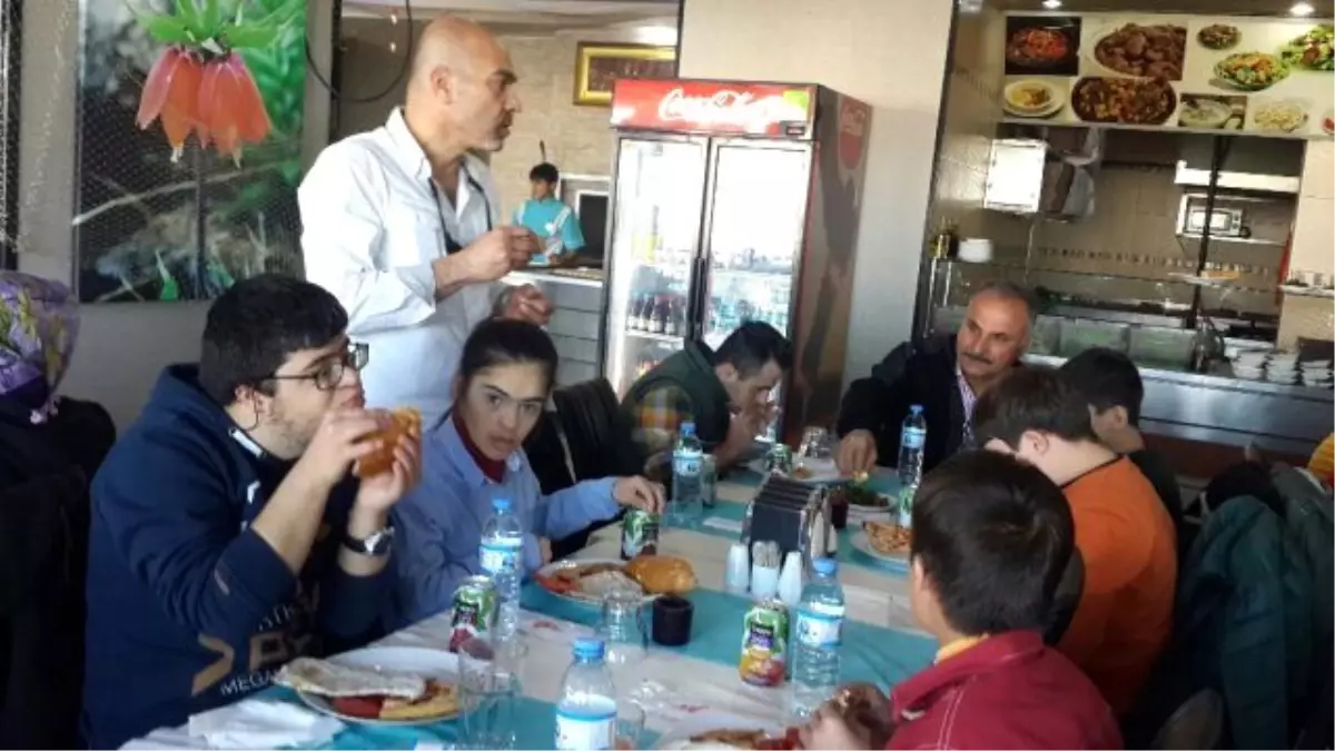 Down Sendromlu Çocukların Balık Keyfi