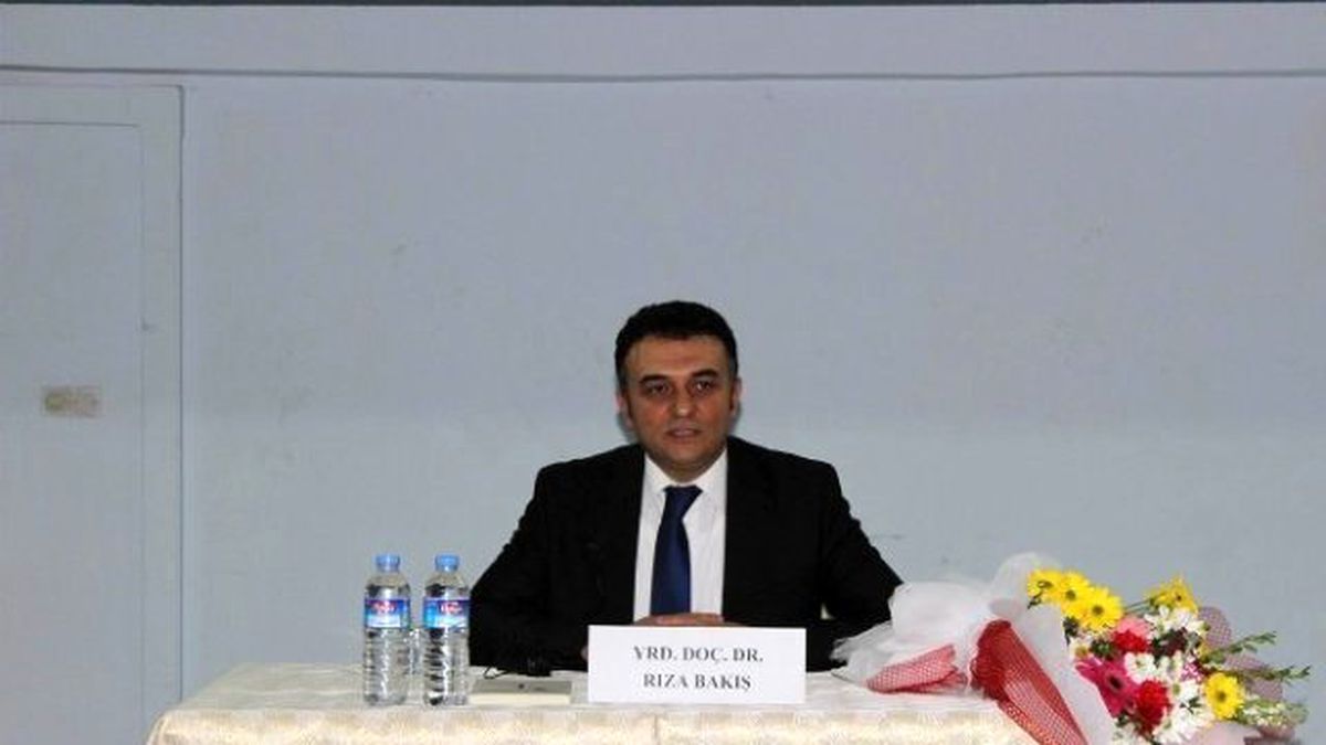 Eğitimci-yazar Rıza Bakış Memleketinde Söyleşi Düzenledi