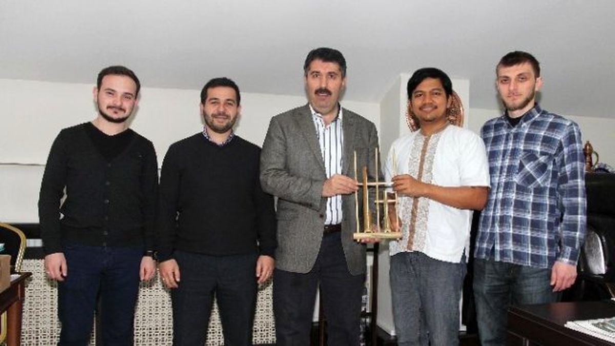 Endonezyalı Kültür Elçisi Ülkesine Dönüyor