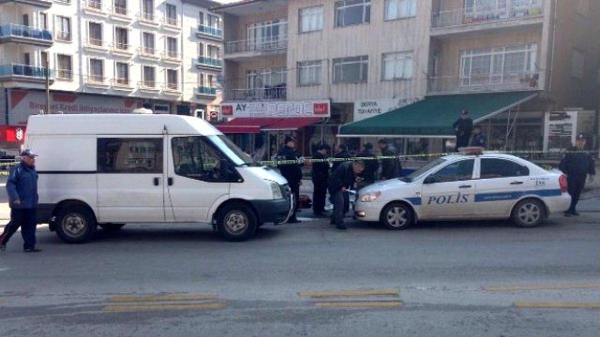 Mamak\'ta Sokak Ortasında Cinayet
