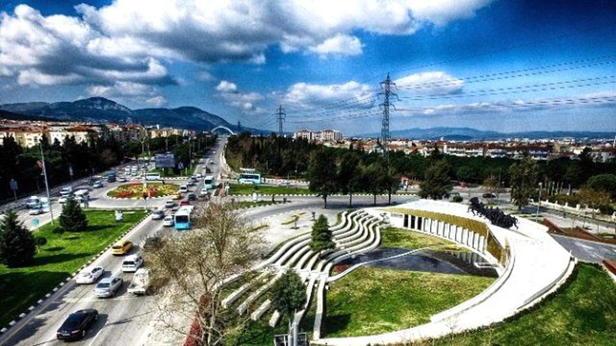 Manisa\'daki Çanakkale Şehitleri Anıtını 3 Yılda 100 Bin Kişi Ziyaret Etti