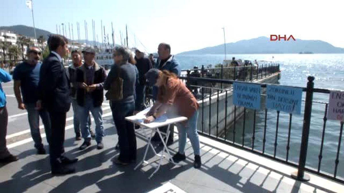 Marmaris\'te Sivil Tuplum Kuruluşlarının Ensar Vakfı Eylemi