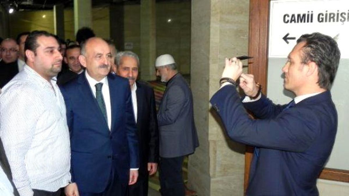 Müezzinoğlu: Güneydoğu\'da 355 Bin Kişiyi Yeni Aile Hekimleri ile Buluşturduk