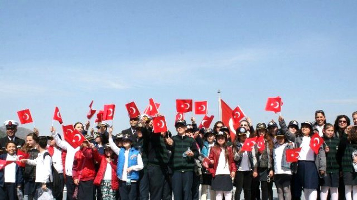 Öğrenciler Zaferin 101. Yıl Dönümünde Tcg Gaziantep\'le Sefere Çıktı