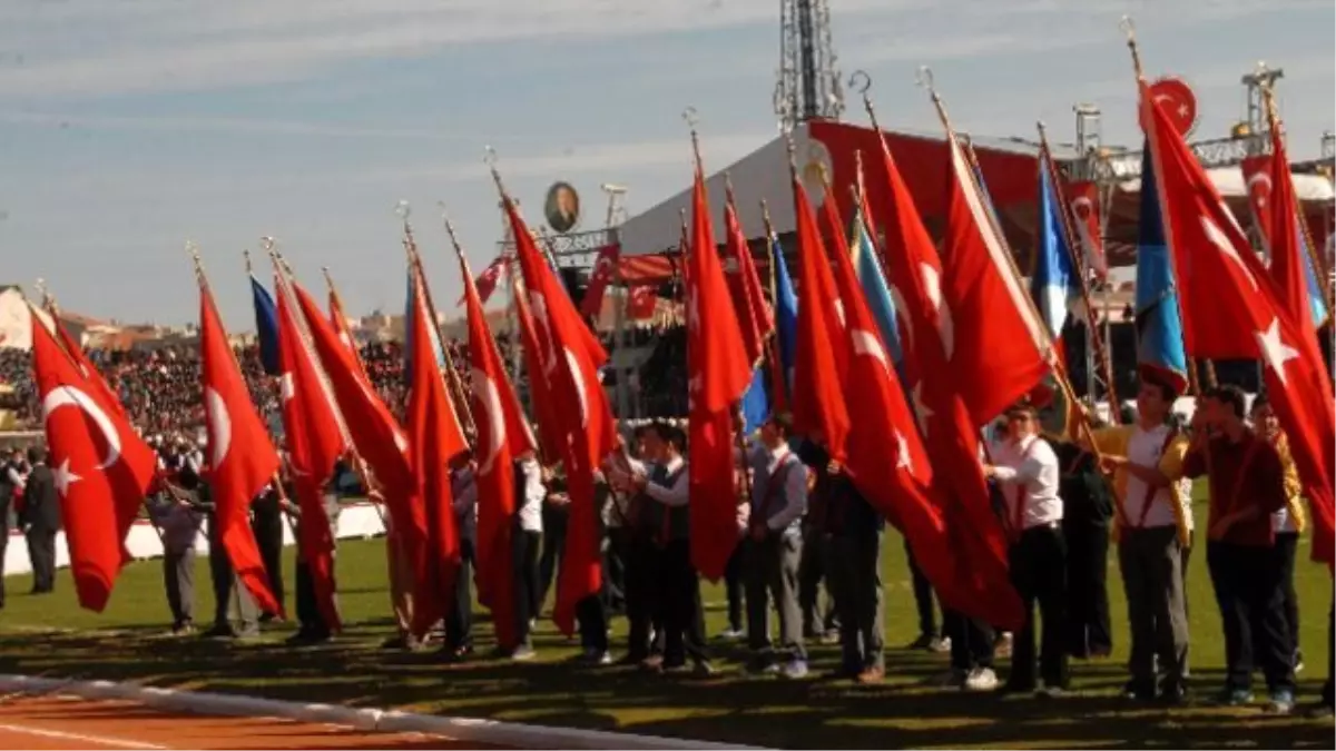 Şehitleri Anma Günü ve Çanakkale Deniz Zaferi\'nin 101. Yılı