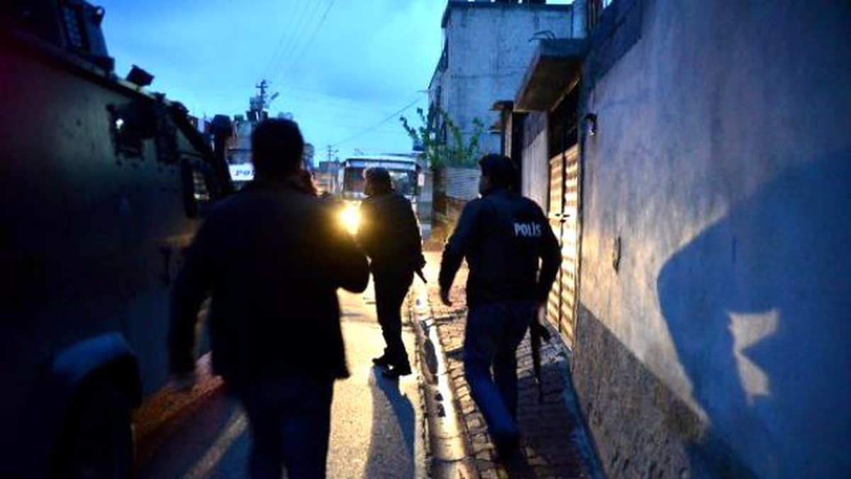 Adana\'da Nevruz Öncesi Hava Destekli Terör Operasyonu: 17 Gözaltı
