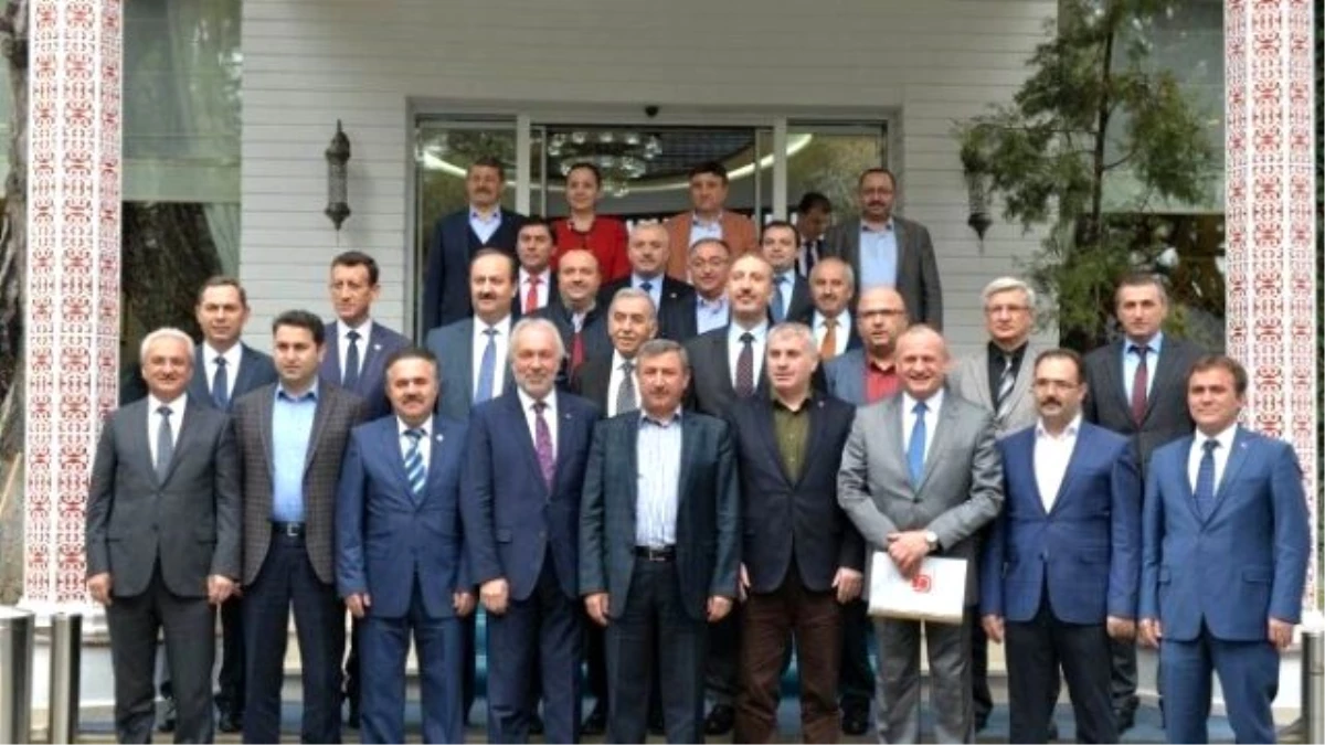 Belediye Başkanları Kütahya\'da Buluştu