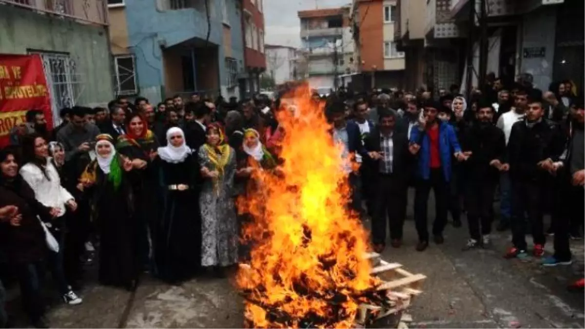 Bursa\'da İzinsiz Nevruz Kutlamasına Polis Engeli