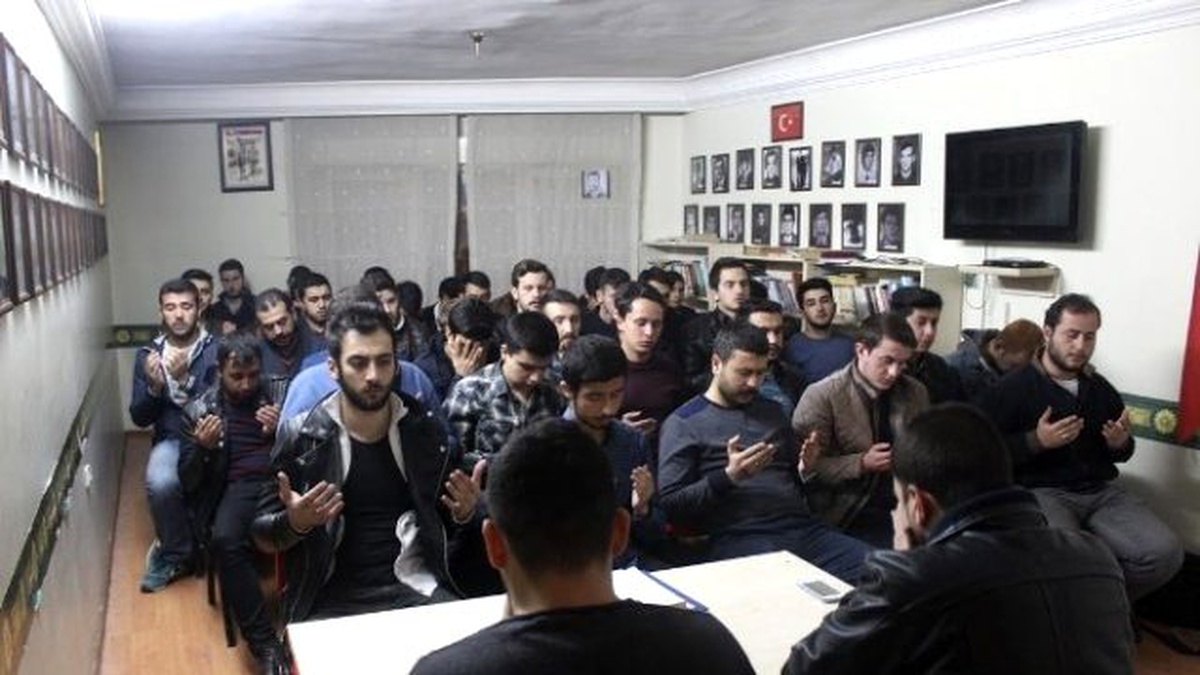 Eskişehir Ülkü Ocakları Çanakkale Şehitlerini Unutmadı