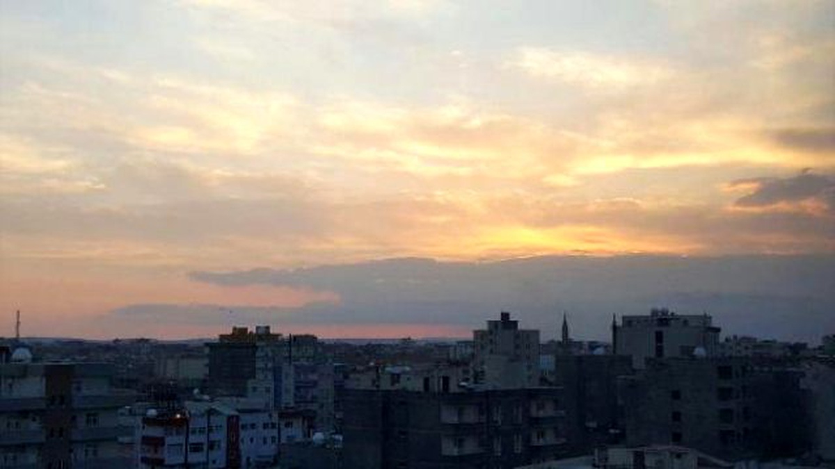 İdil\'de Sokağa Çıkma Yasağı Sürüyor, Tuzaklanan Patlayıcılar İmha Ediliyor