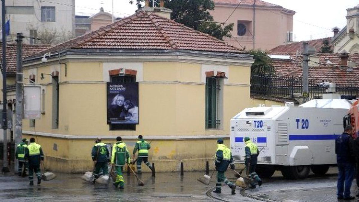 Hain Saldırının Ardından İstiklal Caddesi'nde Terörün İzleri Temizleniyor