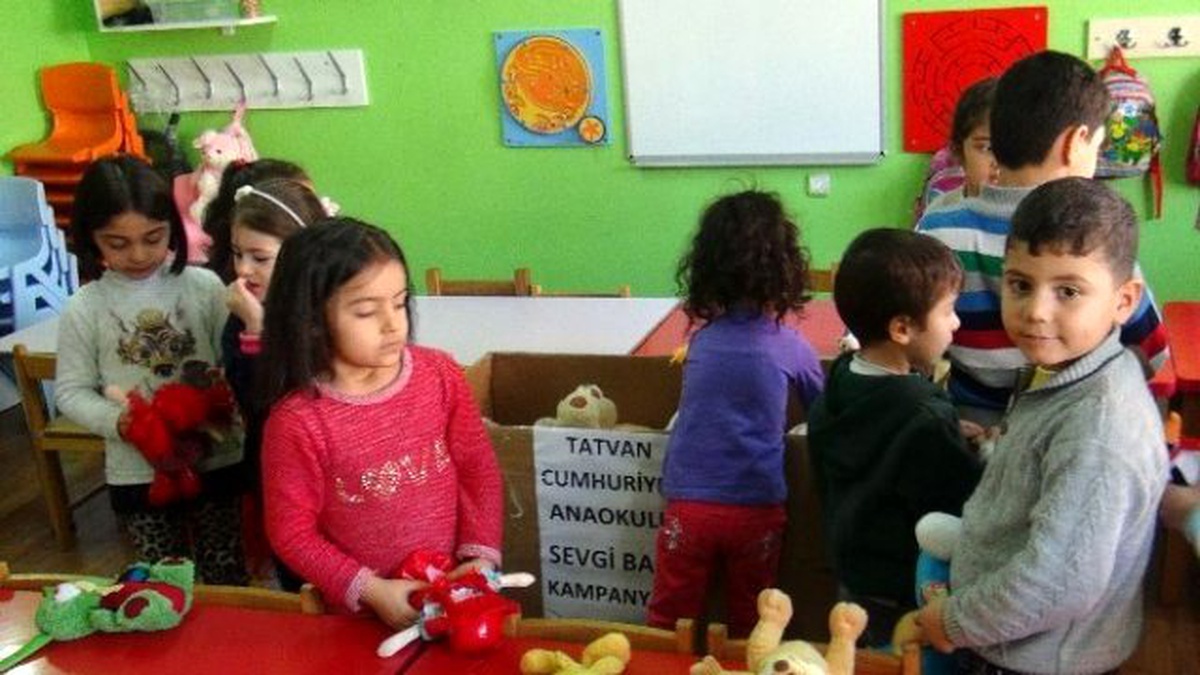 Minik Yüreklerden, Büyük Fedakarlık Örneği