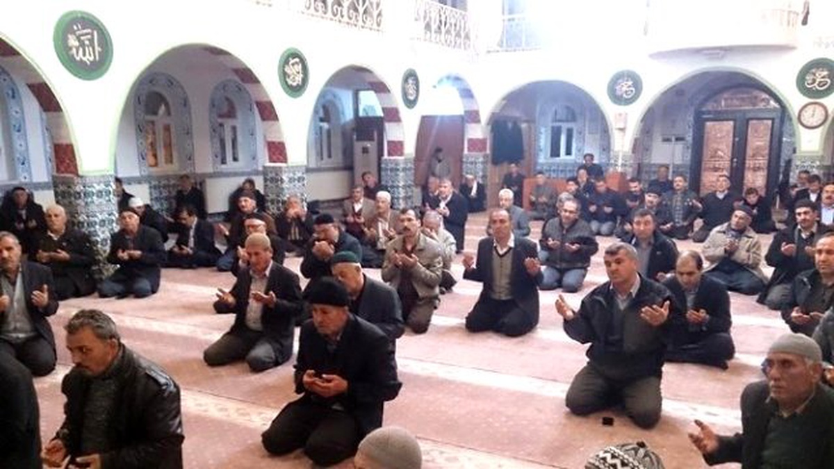 Türk Eğitim-sen Şehitler İçin Hatim Okuttu