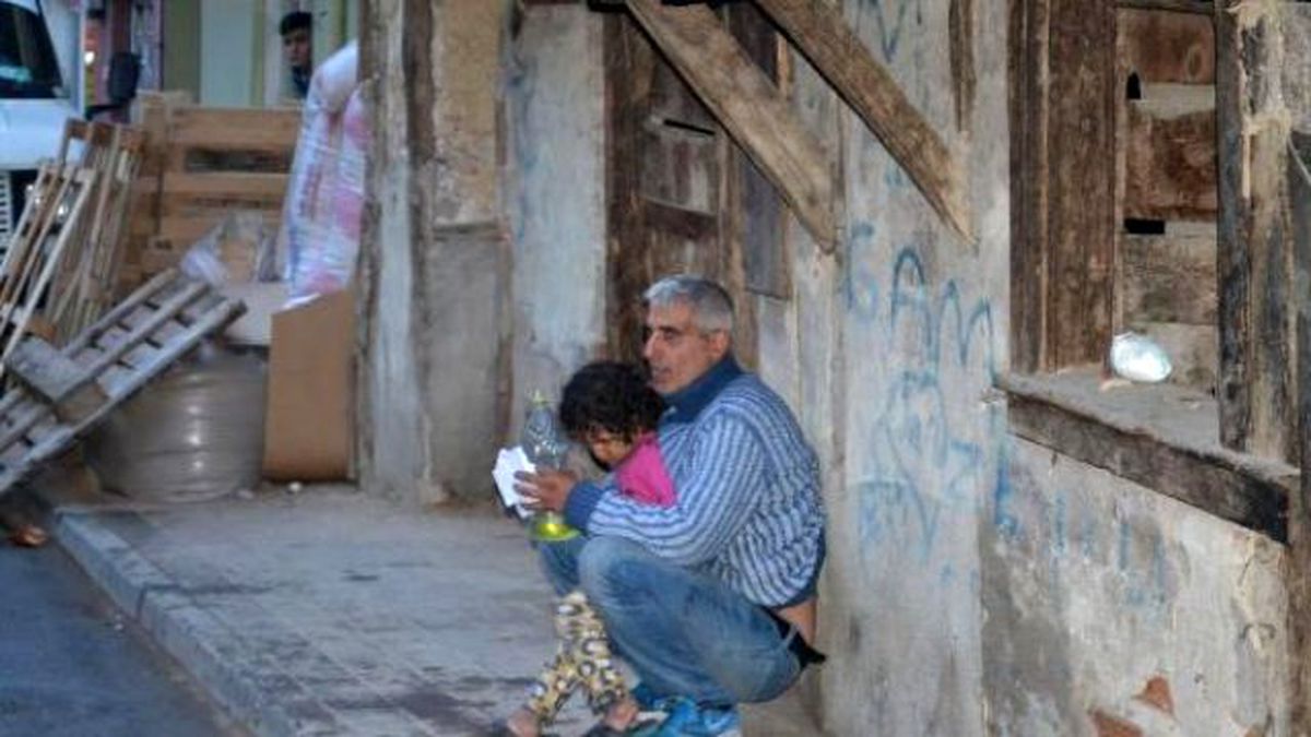 Yengesi Tutuklanınca Çocuğuyla Kendini Yakmaya Çalıştı