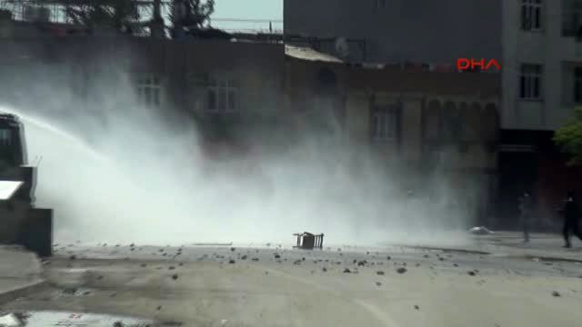 Adana\'da İzinsiz Nevruz Kutlamasına Müdahale