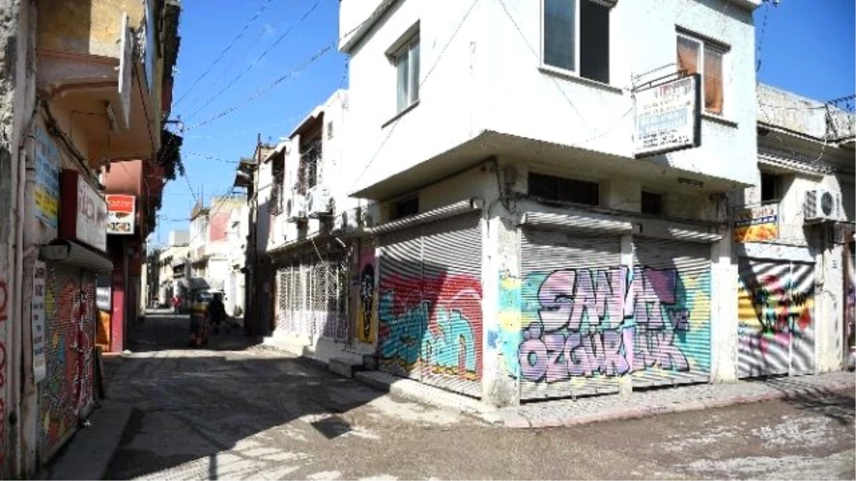 Adana\'da Sokaklar Sanatla Buluştu