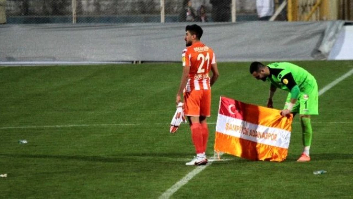 Adana Derbisi\'nde Gülen Taraf Adanaspor