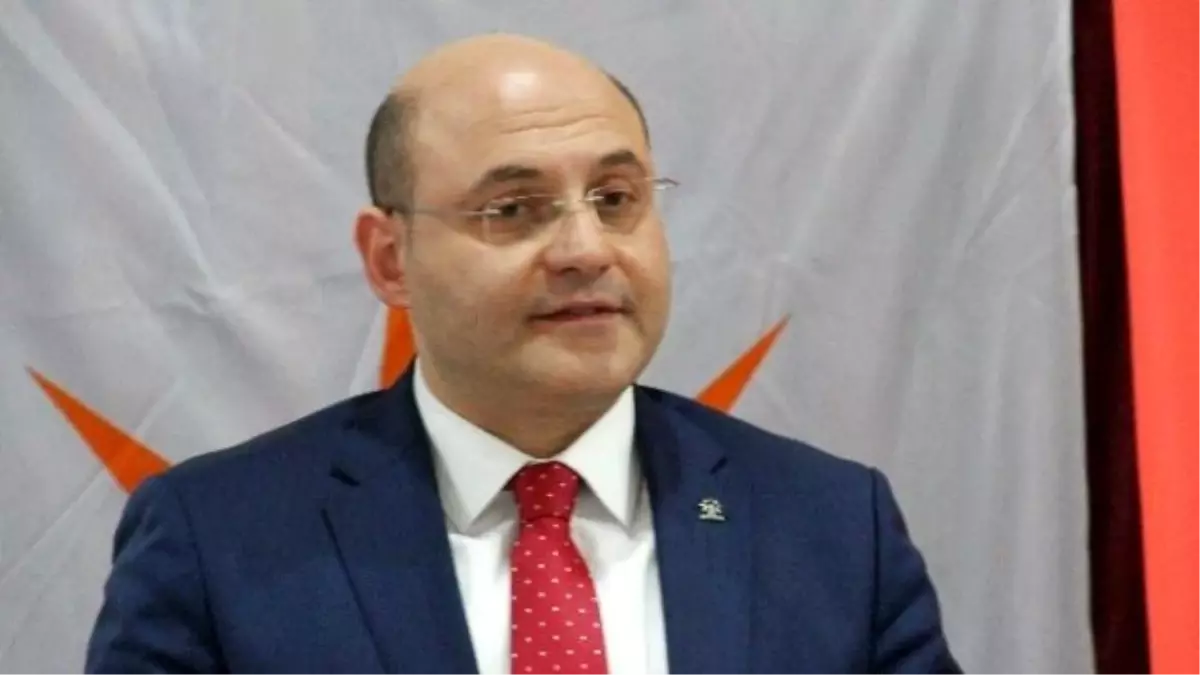 Ali Çetinbaş: Hizmetlerinden Dolayı Saraçoğlu ve Yılmaz\'a Teşekkür Ediyorum