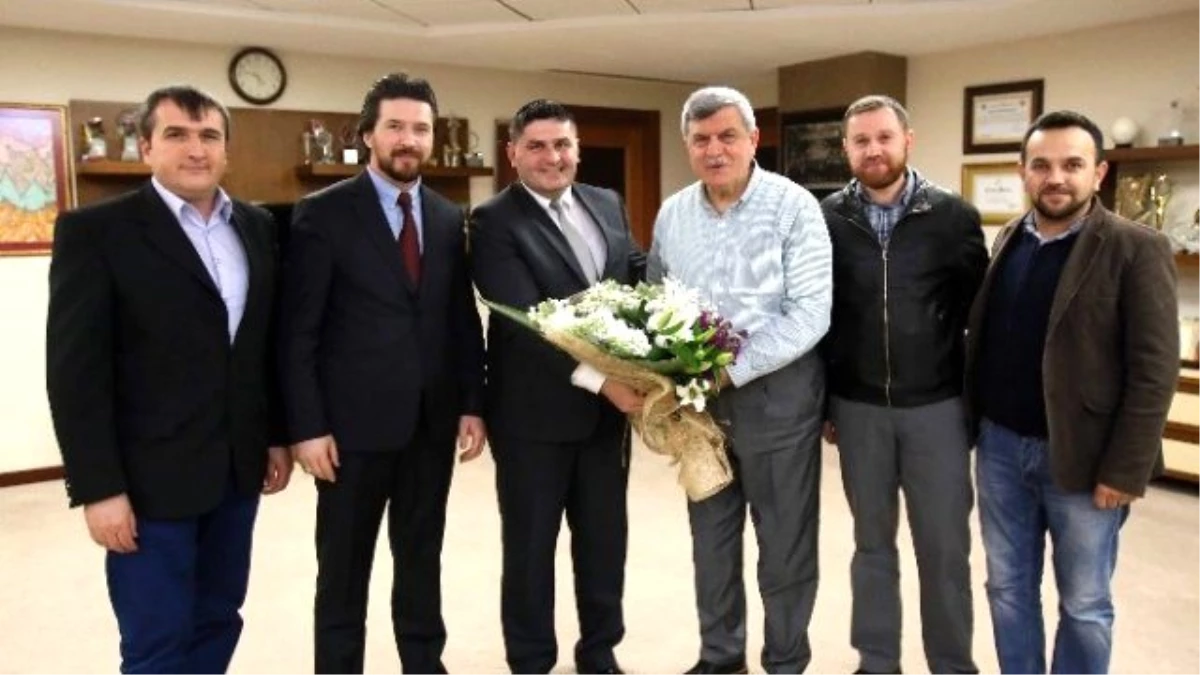 Başkan Karaosmanoğlu, "Derneklerimiz Birliğimizin Simgesidir"