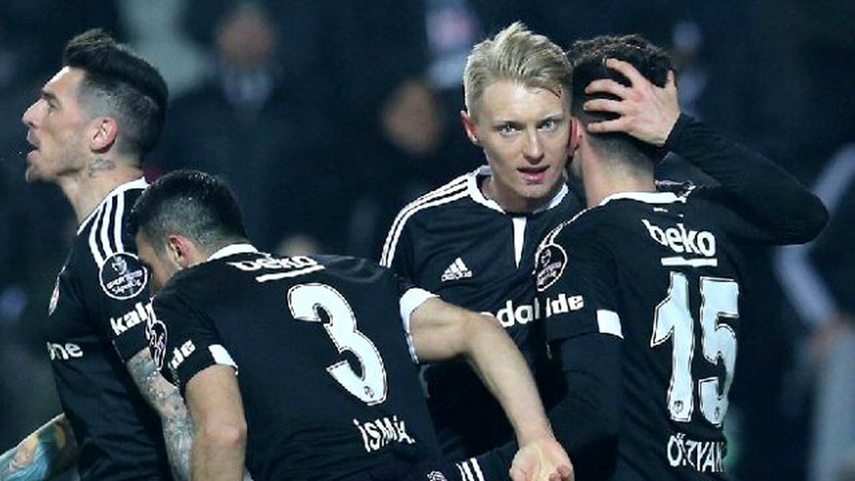 Beşiktaş Antalyaspor\'u Oğuzhan\'ın Golüyle Mağlup Etti