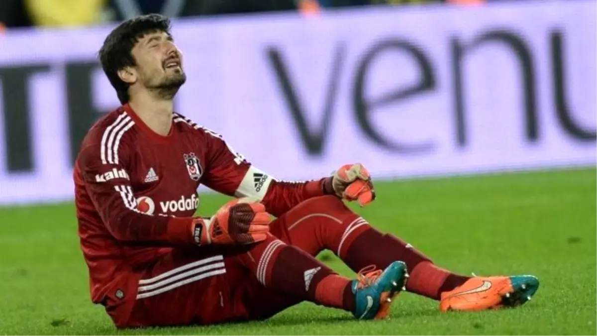 Beşiktaş\'ta Tolga Zengin Maç Kadrosundan Çıkarıldı