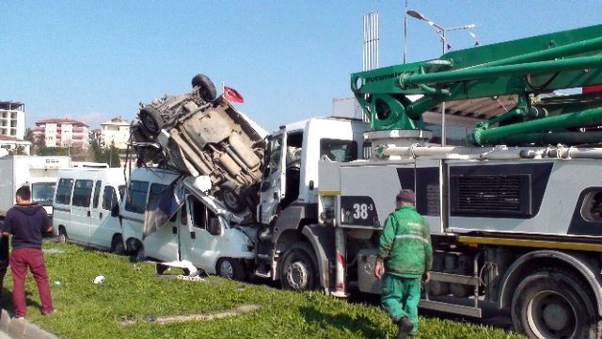 Beton Mikseri Dehşet Saçtı! 7 Öğrenci Yaralı