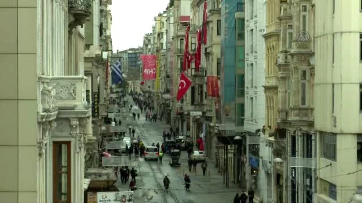 Beyoğlu\'ndaki Terör Saldırısı - Vatandaşlar Karanfil Bıraktı