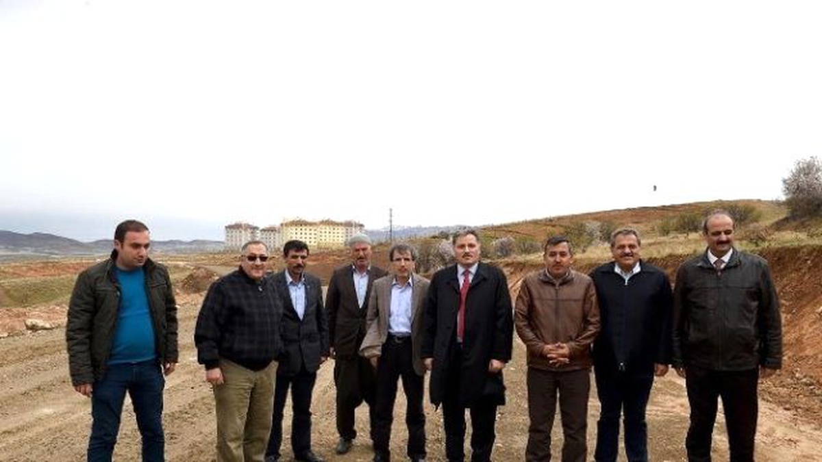 Çakır, Çamurlu\'da Yeni Açılan Yolu İnceledi