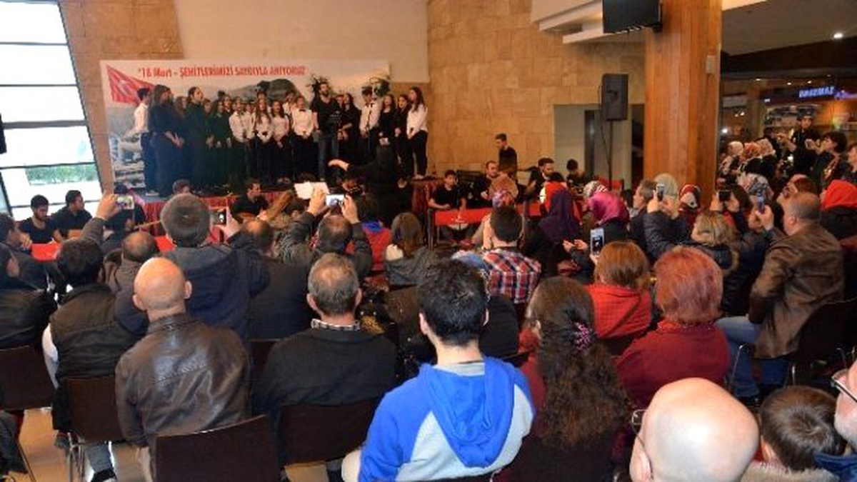 Çanakkale Zaferi Coşkusu Forum Trabzon\'da Yaşandı