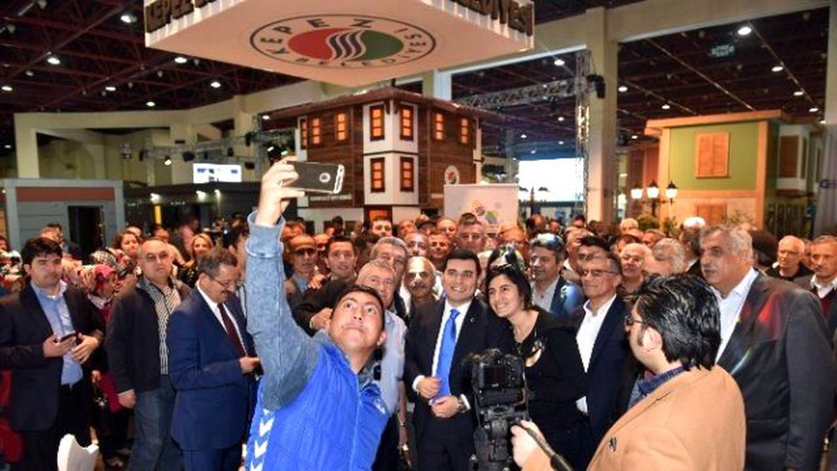 En İyi Stant Ödülü Kepez Belediyesi'ne