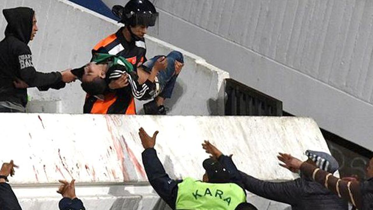Fas Ligi'nde Oynanan Maçta Kavga Çıktı: 2 Kişi Öldü, 54 Kişi Yaralandı