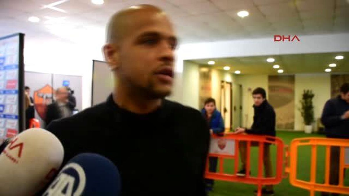Felipe Melo'dan Terör Saldırıları Sonrası Podolski'ye Mesaj