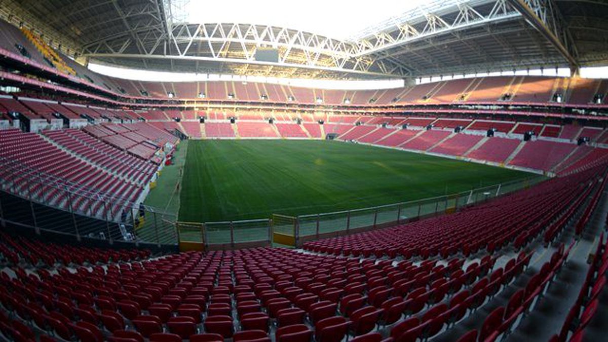 Galatasaray - Fenerbahçe Derbisi Ertelendi