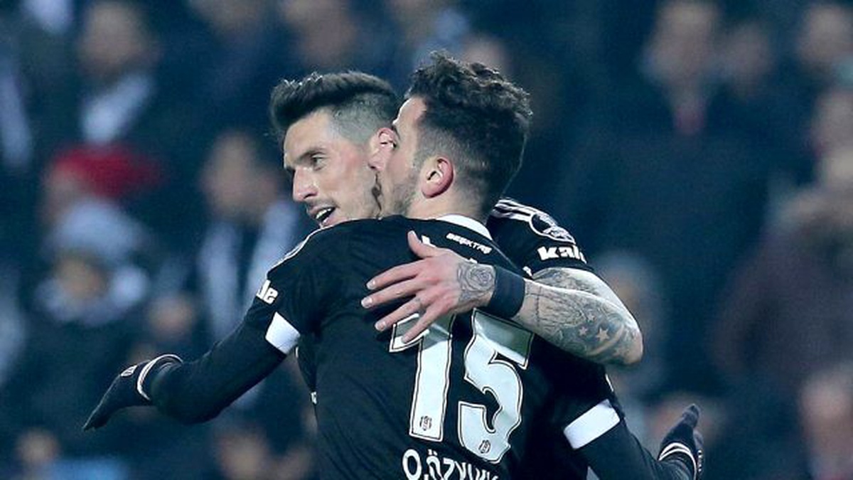 Jose Sosa, Süper Lig\'de Asist Krallığı Yarışında Zirveye Çıktı