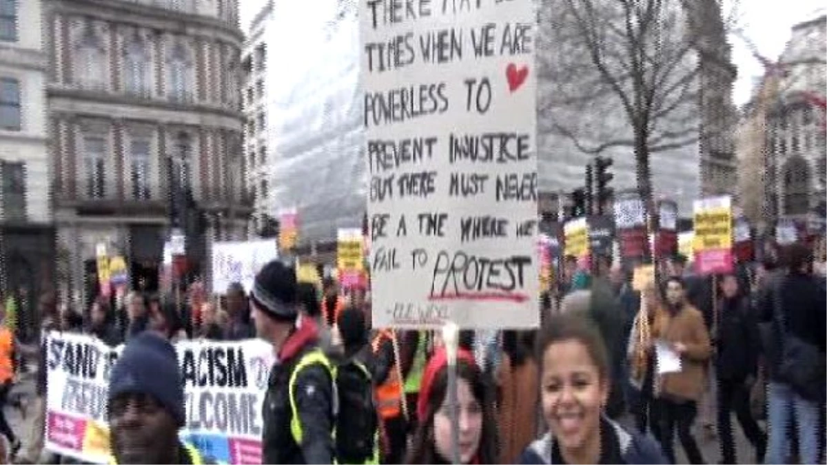 Londra\'da On Binler Irkçılık ve İslam Karşıtlığına \'Hayır\' Dedi