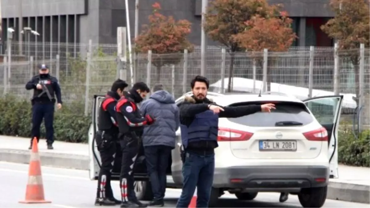 Taksim\'deki Patlama Sonrası İstanbul Polisi Alarmda