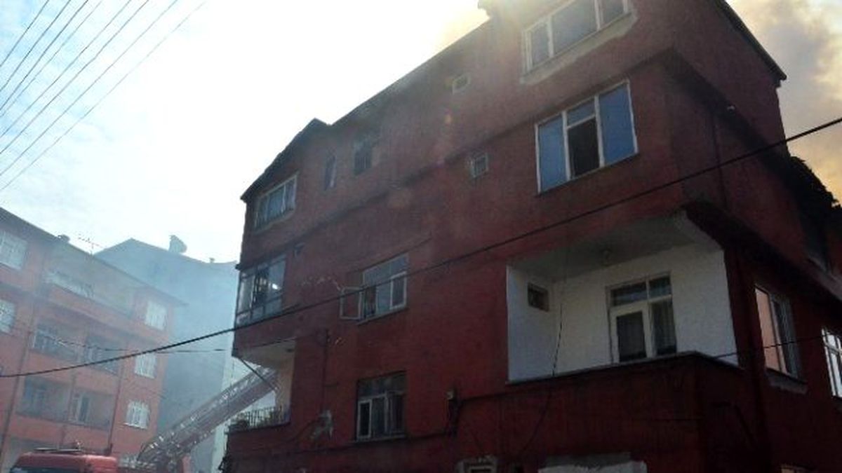 Üniversite Öğrencisinin Evinde Yangın Çıktı