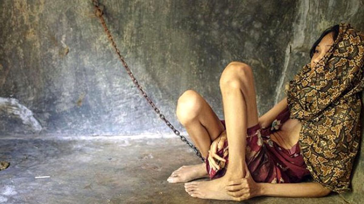 18 Bin İnsan Zincire Vurulmuş Bir Halde Yaşıyor