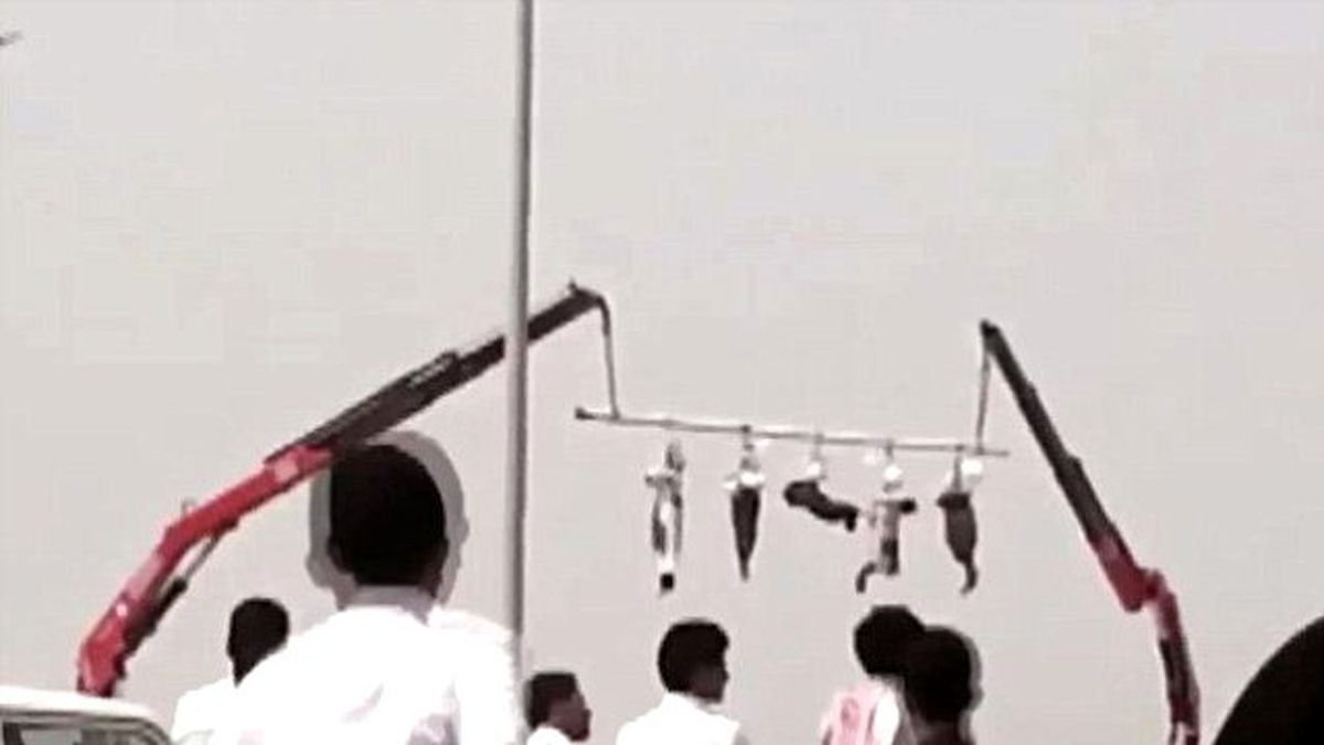Arabistan'da İdam Edilen Suçluların Vince Asılı Fotoğrafları Ortaya Çıktı