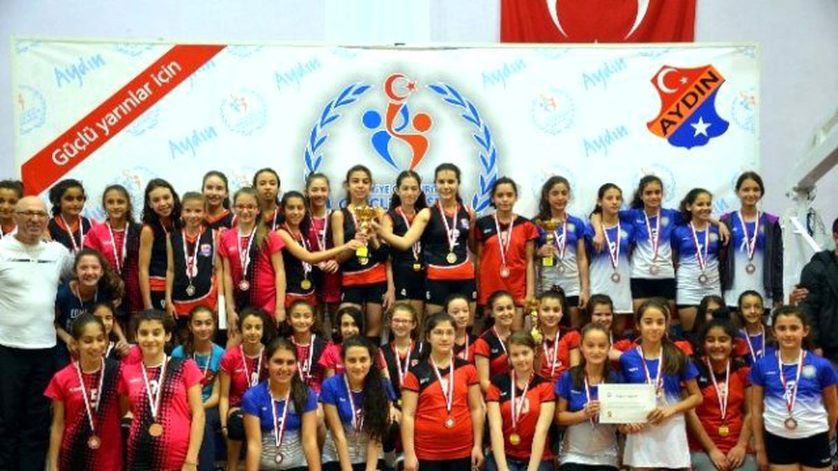 Aydın\'da Okullararası Voleybol Şampiyonları Belli Oldu